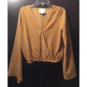 Long sleeve cropped blouse